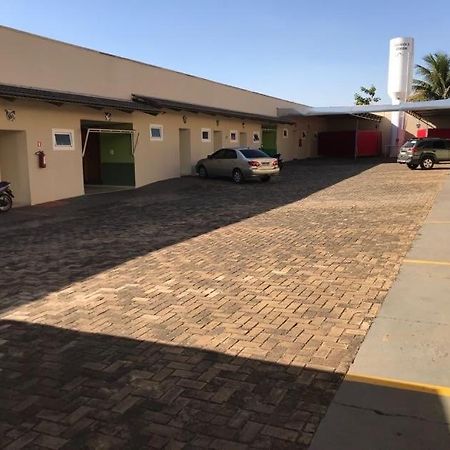 Motel& Hotel Ape Goiania !!! Kültér fotó