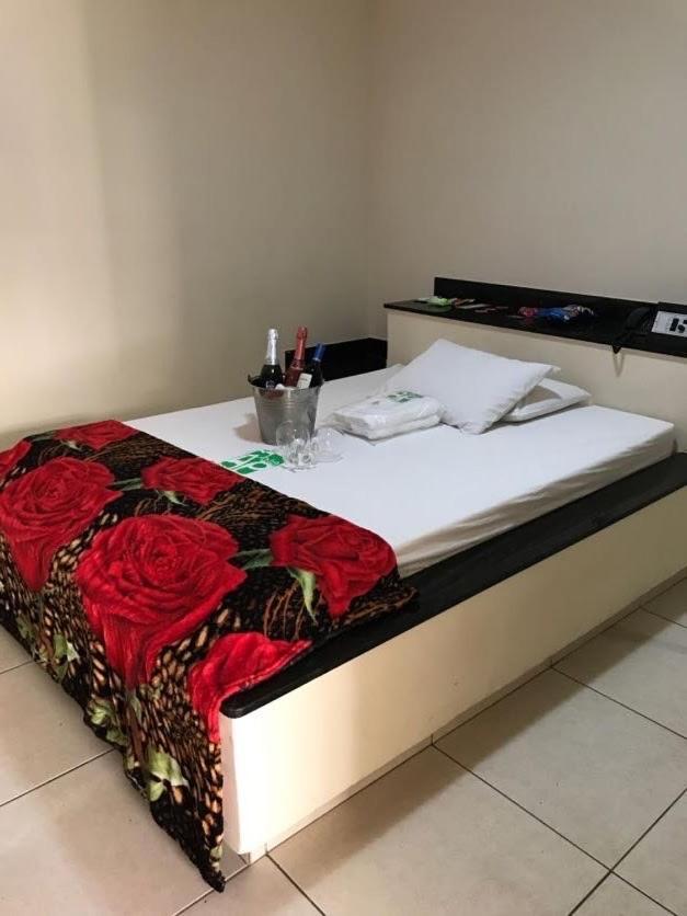 Motel& Hotel Ape Goiania !!! Kültér fotó